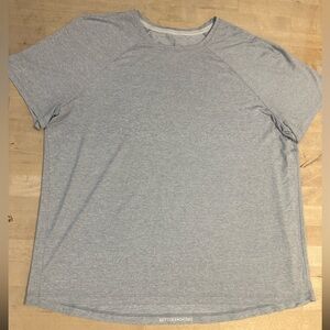 lululemon athletica License to Train woman’s shirt